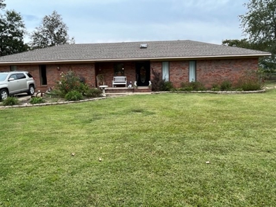FOR SALE: Beautiful SPACIOUS Home/ OUTSKIRTS of TOWN - image 5
