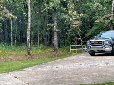 FOR SALE: Beautiful SPACIOUS Home/ OUTSKIRTS of TOWN - image 4