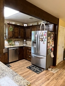 FOR SALE: Beautiful SPACIOUS Home/ OUTSKIRTS of TOWN - image 28