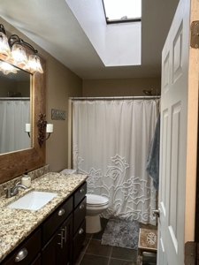 FOR SALE: Beautiful SPACIOUS Home/ OUTSKIRTS of TOWN - image 10