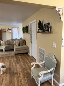 FOR SALE: Beautiful SPACIOUS Home/ OUTSKIRTS of TOWN - image 20