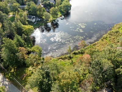 Maine Lakefront Home - image 3