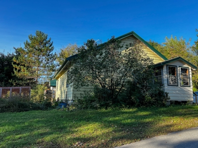 Maine Lakefront Home - image 6