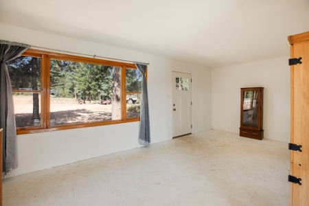 Flexible Use Property With Incredible Views - image 5