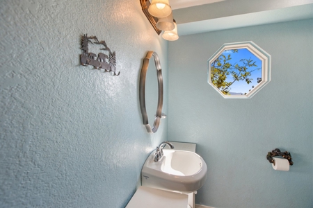 Flexible Use Property With Incredible Views - image 26