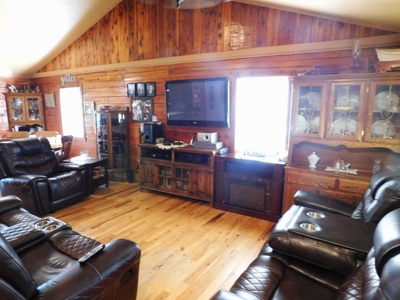 Log Home on Acreage Jasper Buffalo River Region For Sale - image 4