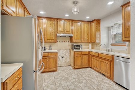 Home For Sale In Weatherford, Oklahoma - image 13