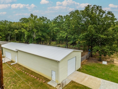 Self-Stainable Exceptional Ranch For Sale in NE TX - image 5