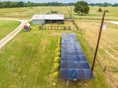 Self-Stainable Exceptional Ranch For Sale in NE TX - image 4