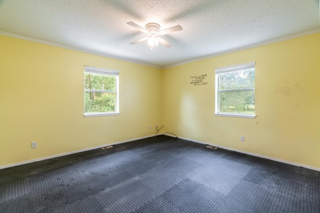 Self-Stainable Exceptional Ranch For Sale in NE TX - image 28