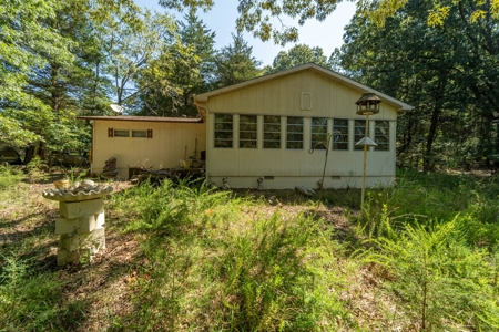 Vacant Land with Outbuildings and a Shop in Baxter County - image 10