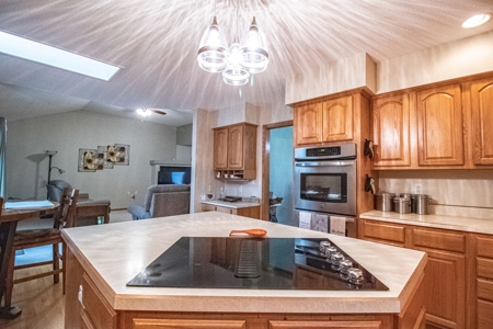 Anamosa Iowa Home for Sale - image 6