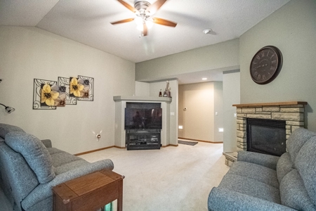 Anamosa Iowa Home for Sale - image 8