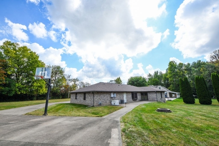 🏡 Bloomington, Indiana Home For Sale | Bid Now! - image 28