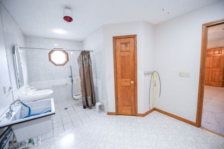 🏡 Bloomington, Indiana Home For Sale | Bid Now! - image 24