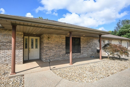 🏡 Bloomington, Indiana Home For Sale | Bid Now! - image 2