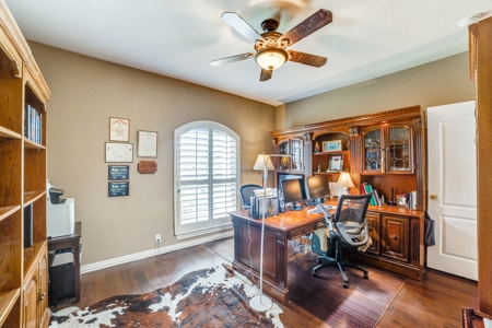 Luxury Home on 10 Acres South of San Antonio, Texas - image 22