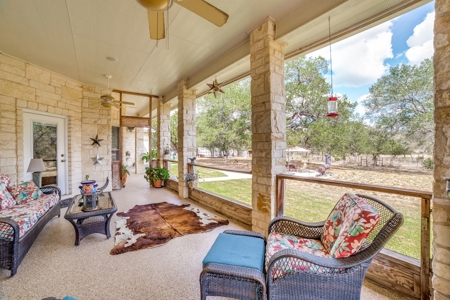 Luxury Home on 10 Acres South of San Antonio, Texas - image 24