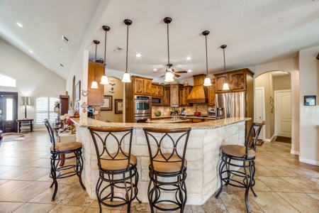Luxury Home on 10 Acres South of San Antonio, Texas - image 9