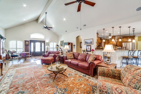 Luxury Home on 10 Acres South of San Antonio, Texas - image 5