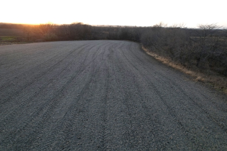 Monroe County Iowa Compact Whitetail Farm - image 43
