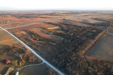 Monroe County Iowa Compact Whitetail Farm - image 30