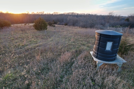 Monroe County Iowa Compact Whitetail Farm - image 46