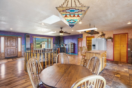 Santa-Fe Mountain Oasis An Equestrian Paradise - image 13
