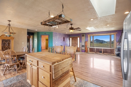 Santa-Fe Mountain Oasis An Equestrian Paradise - image 17
