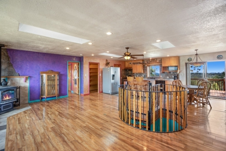 Santa-Fe Mountain Oasis An Equestrian Paradise - image 8