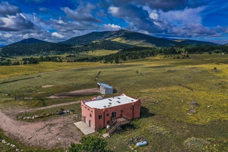 Santa-Fe Mountain Oasis An Equestrian Paradise - image 43