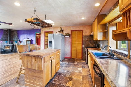 Santa-Fe Mountain Oasis An Equestrian Paradise - image 14
