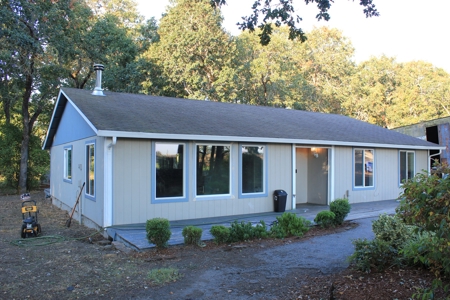 Discover Your Dream Home in Grand Mound, WA on 4.79 Acres! - image 1