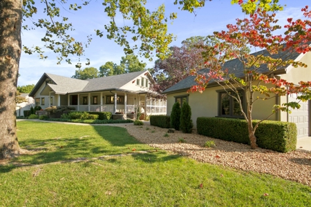 Secluded Luxury Home & Land Close to West Plains Missouri - image 49