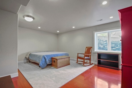 Secluded Luxury Home & Land Close to West Plains Missouri - image 34