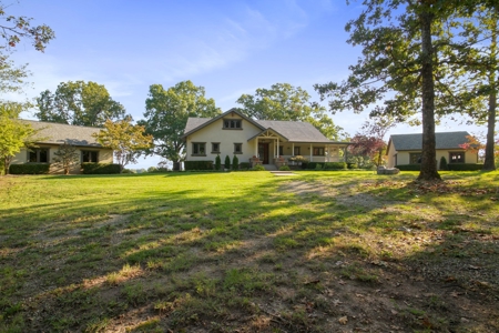 Secluded Luxury Home & Land Close to West Plains Missouri - image 50
