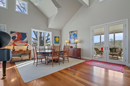 Secluded Luxury Home & Land Close to West Plains Missouri - image 10