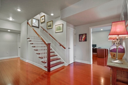 Secluded Luxury Home & Land Close to West Plains Missouri - image 30