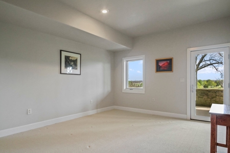 Secluded Luxury Home & Land Close to West Plains Missouri - image 40
