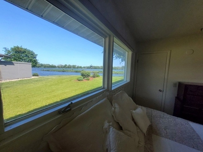 Rock River Executive Home in Gregden Shores - image 31