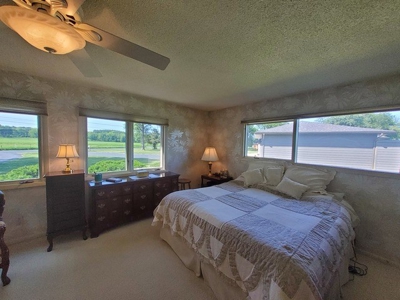 Rock River Executive Home in Gregden Shores - image 30