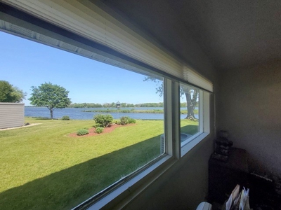 Rock River Executive Home in Gregden Shores - image 36