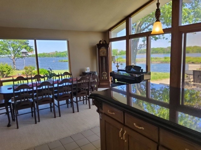 Rock River Executive Home in Gregden Shores - image 27