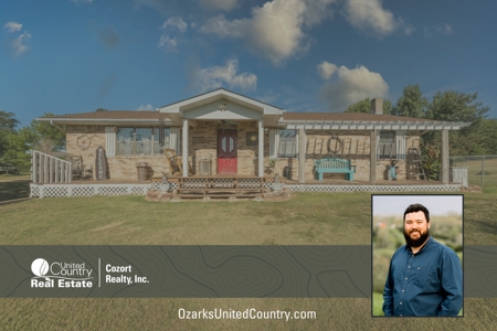 Country Home and 17.5 Acres in Salem, Arkansas - image 1