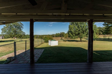Country Home and 17.5 Acres in Salem, Arkansas - image 10
