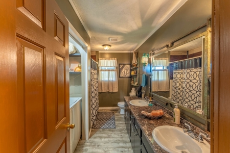Country Home and 17.5 Acres in Salem, Arkansas - image 13