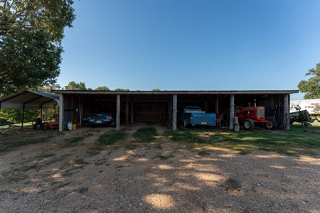 Country Home and 17.5 Acres in Salem, Arkansas - image 6