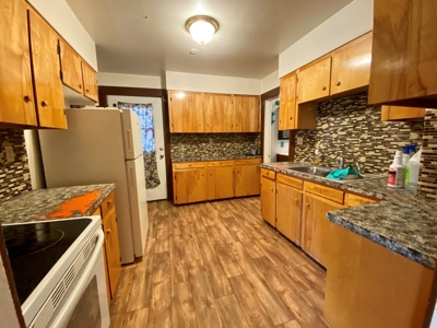 Craftsman with character in a beautiful small quiet MT town! - image 8