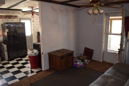 2 Bed, 1 Bath Country Home - image 5
