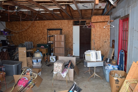 2 Bed, 1 Bath Country Home - image 20